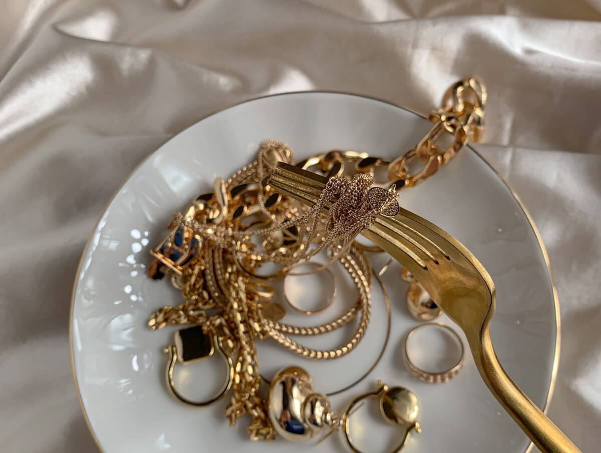 Can Gold Plated Jewelry Be Pawned?